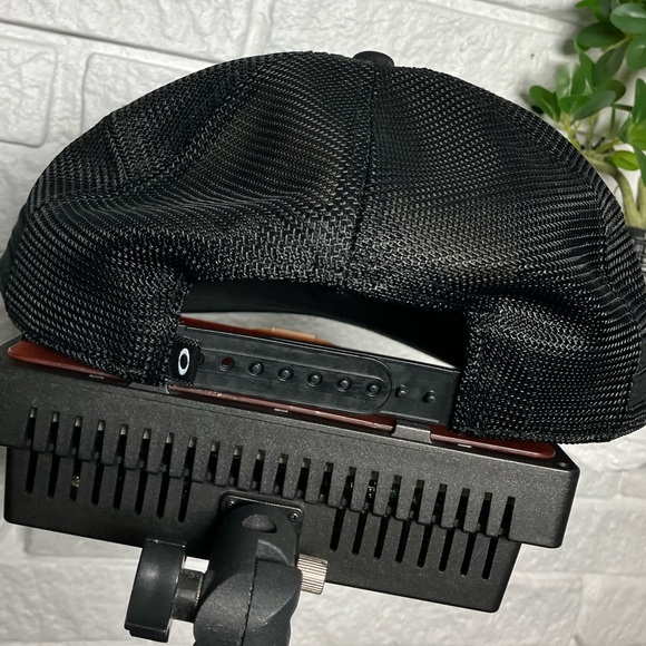 Vintage Oakley Black and Blue Trucker surfer Hat logo spell out embroidered - Picture 5 of 9